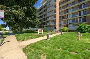 2331 E Market St, Akron, OH 44312 - Photo 1