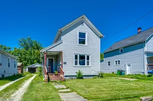 36 21st St NW, Barberton, OH 44203 - Photo 1