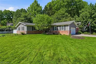 1484 Woodlake Blvd, Stow, OH 44224 - Photo 1