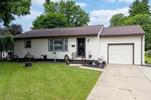 944 Edison St, Ashland, OH 44805 - Photo 1
