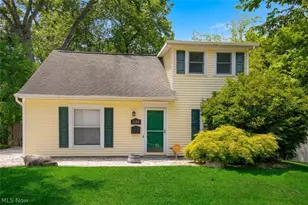 2324 Suncrest Dr, Cuyahoga Falls, OH 44221 - Photo 1