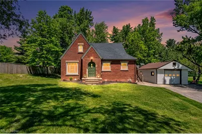 2834 W Wallings Road, Grandview Heights, OH 44147 - Photo 1
