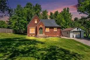 2834 W Wallings Rd, Grandview Heights, OH 44147 - Photo 1