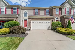 4977 Lake View Dr, Peninsula, OH 44264 - Photo 1