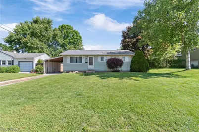 915 Valley Drive NW, North Canton, OH 44720 - Photo 1