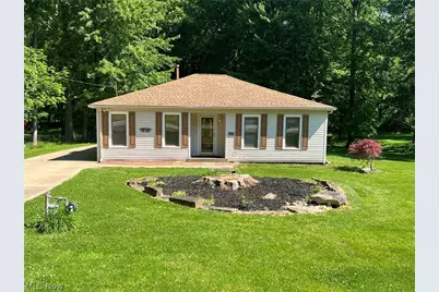 2077 King Drive, Stow, OH 44224 - Photo 1