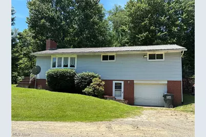 6601 Mapleton Street SE, East Canton, OH 44730 - Photo 1