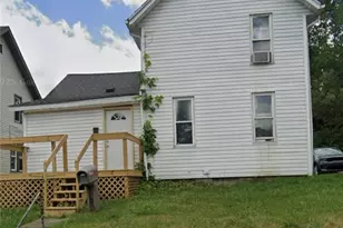 1915 Maple Ave NE, Canton, OH 44714 - Photo 1