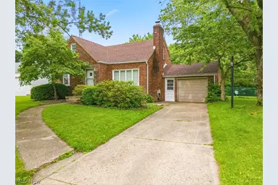 3312 Yale Avenue NW, Canton, OH 44709 - Photo 1