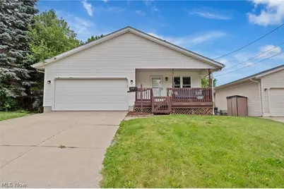 77 29th Street NW, Barberton, OH 44203 - Photo 1