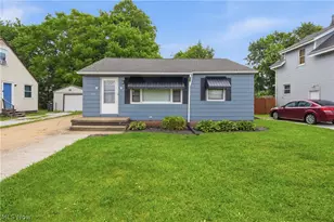 2806 Harmont Ave NE, Canton, OH 44705 - Photo 1