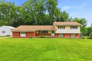 6315 Redbird Terrace, New Franklin, OH 44216 - Photo 1