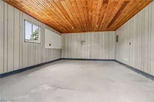 2457 Cathy Dr NE, Canton, OH 44705 - Photo 23