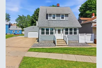 214 Lake Avenue, Ashtabula, OH 44004 - Photo 1