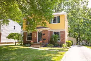 1724 Wiltshire Rd, Akron, OH 44313 - Photo 1