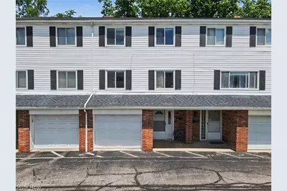 2005 Presidential Parkway #H76, Twinsburg, OH 44087 - Photo 1