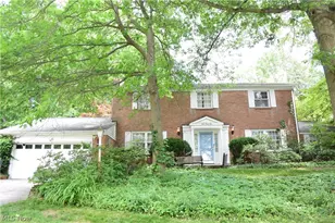 345 Marian Lake Blvd, Cuyahoga Falls, OH 44223 - Photo 1