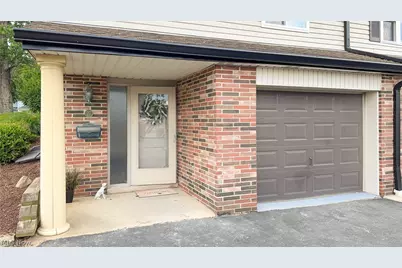 2051 Presidential Parkway #27, Twinsburg, OH 44087 - Photo 1