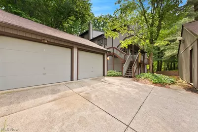 2189 Pinebrook Trail, Cuyahoga Falls, OH 44223 - Photo 1