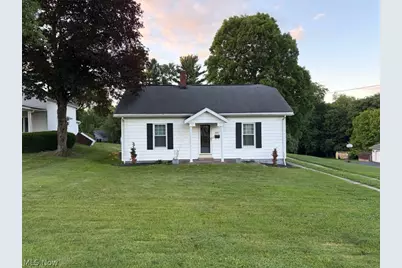 682 Hill Street, Coshocton, OH 43812 - Photo 1