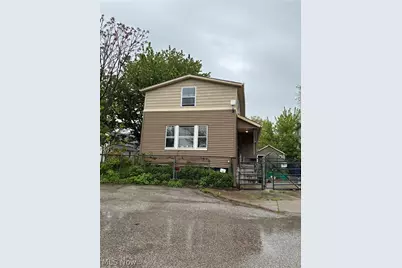 5900 Lawn Avenue, Loveland, OH 44102 - Photo 1