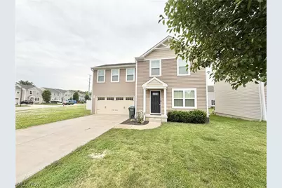 117 Fall Lake Lane, Amherst, OH 44001 - Photo 1
