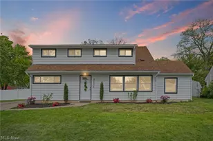 3154 Prior Dr, Cuyahoga Falls, OH 44223 - Photo 1