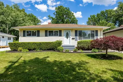 319 Erieview Boulevard, Sheffield Lake, OH 44054 - Photo 1