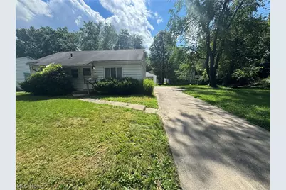 766 Valdes Avenue, Akron, OH 44320 - Photo 1