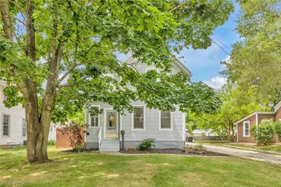 131 N Vine Street, Medina, OH 44256 - Photo 1