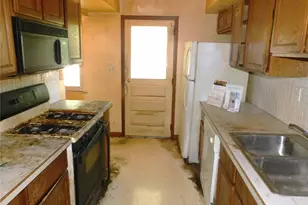 1361 E 28th St, Ashtabula, OH 44004 - Photo 11