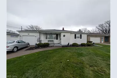 1124 W 37th Street, Lorain, OH 44052 - Photo 1