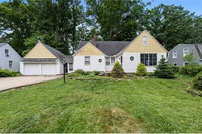 29408 Luxona Avenue, Wickliffe, OH 44092 - Photo 1