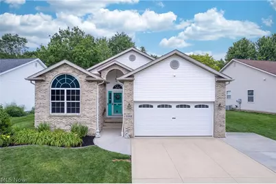 3293 Bath Heights Drive, Cuyahoga Falls, OH 44223 - Photo 1