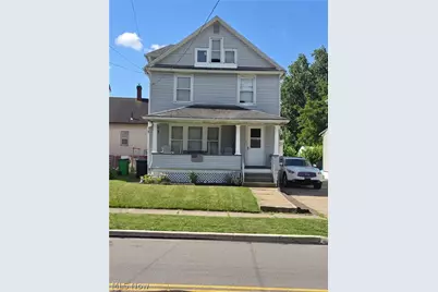 966 W Hopocan Avenue, Barberton, OH 44203 - Photo 1