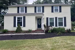 20825 Farnsleigh Rd, Huber Heights, OH 44122 - Photo 1