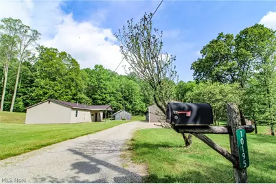 10195 Goosecreek Road, Roseville, OH 43777 - Photo 1