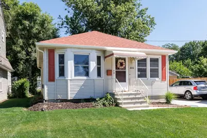 810 E Broad Street, Elyria, OH 44035 - Photo 1