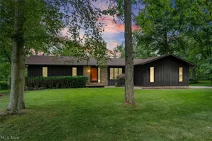 409 Whittlesey Dr, Tallmadge, OH 44278 - Photo 1