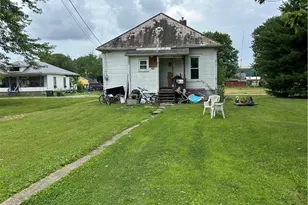 823 Graham Ave, Cambridge, OH 43725 - Photo 1