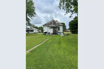 823 Graham Avenue, Cambridge, OH 43725 - Photo 1