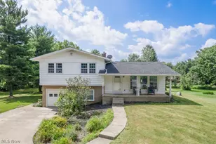 2786 Silverdale Dr, Norton, OH 44203 - Photo 1