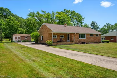 2075 Heatherlane Drive, Grandview Heights, OH 44147 - Photo 1