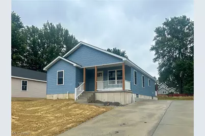 177 Hayward Avenue, Conneaut, OH 44030 - Photo 1