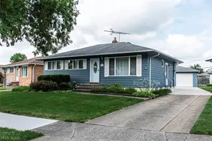 19155 Davinwood Dr, Loveland, OH 44135 - Photo 1