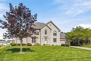 5905 Shetland Cir NE, Canton, OH 44721 - Photo 1