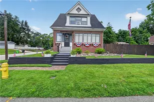 132 28th St NW, Barberton, OH 44203 - Photo 1