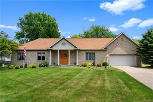 4524 Leawood Dr NE, Canton, OH 44714 - Photo 1