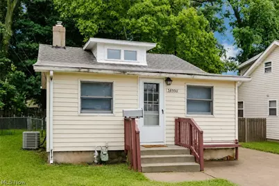 38530 Plains Court, Willoughby, OH 44094 - Photo 1