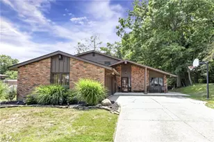 6815 Parkgate Oval, Green Hills, OH 44131 - Photo 1